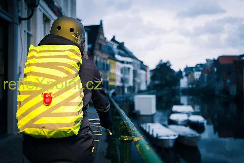 WOWOW Reflexní, nepromokavý potah na batoh BERLIN  žlutý  25 L