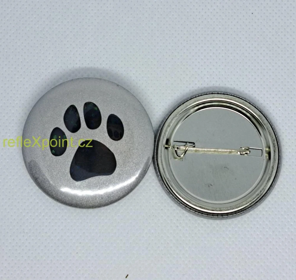 REFLEXNÍ připínací placka - Psí stopa - černá