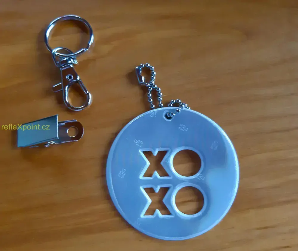 Exkluzivní reflexní přívěsek - XOXO