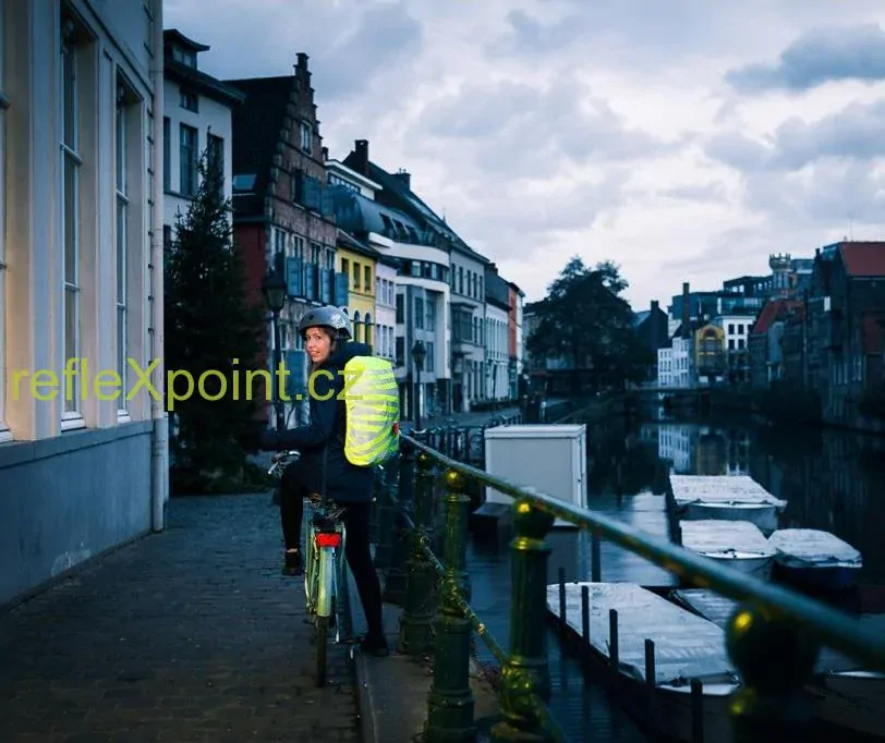 WOWOW Reflexní, nepromokavý potah na batoh BERLIN  žlutý  25 L